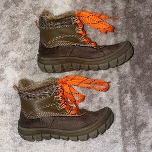 OshKosh Brown and Orange Toddler Winter Boots Sz 7 LIKE NEW